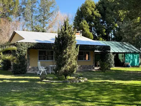 Casa de campo en entorno arbolado y tranquilo – La Araucaria, Lobos, Calle 11