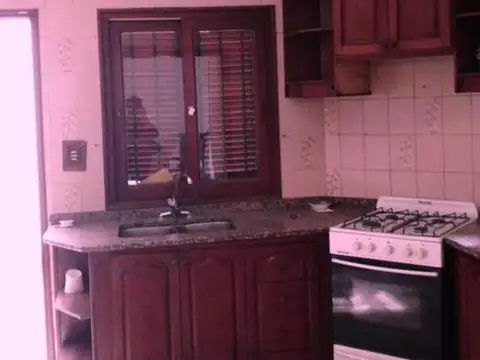 CASA EN VENTA 3 DORMITORIOS CON PATIO LA FLORIDA