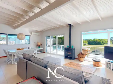 Casa en venta en Costa Esmeralda con fondo al golf