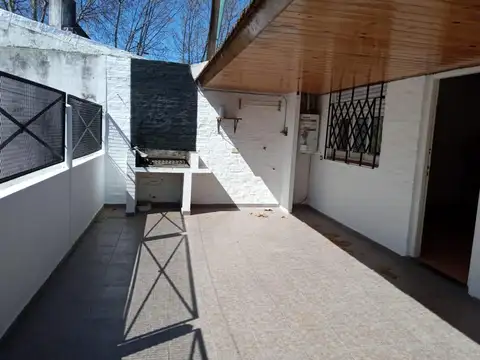 2 amb c/ patio y parrilla