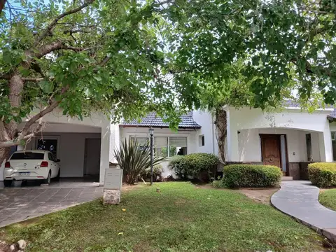 VENTA CASA 4 DORMITORIOS CHACRAS DE CORIA
