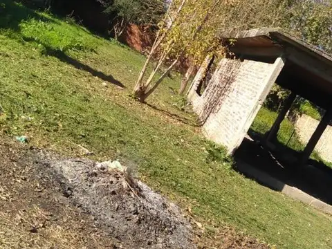 Lote en Paso del Rey 20x40 con Loza de 10x10