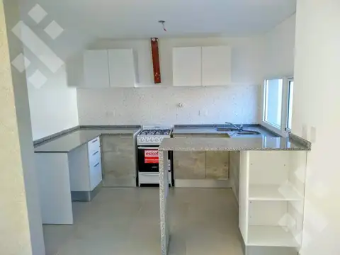 Depto Tipo Casa en Venta con 1 cocheras