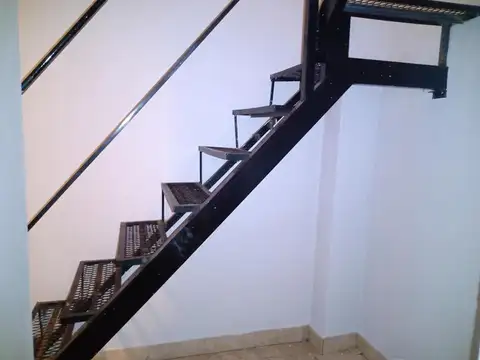 Depto Tipo Casa en Alquiler en Caseros, $ 735.000