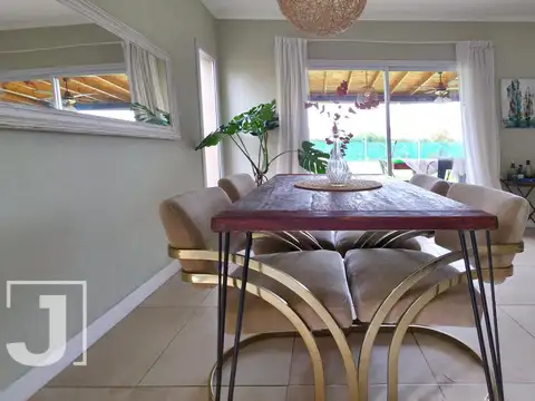 Casa en Venta al Oeste
