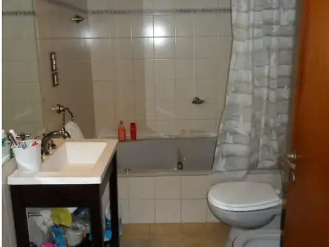 Departamento 6 ambientes con 4 baños