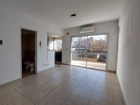 DEPARTAMENTO 2 AMBIENTES CON BALCON EN FLORESTA