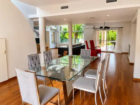 Casa en Venta de 5 dormitorios