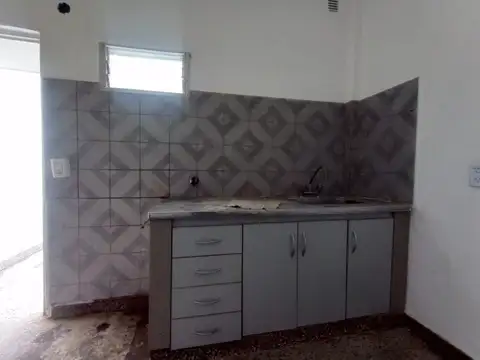 Depto Tipo Casa en Alquiler en Villa Celina, $ 650.000