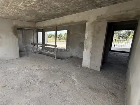 Casa en Venta con 4 cocheras