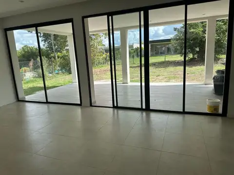 Casa en Venta en Pilar del Este - Santa Elena, USD 235.000