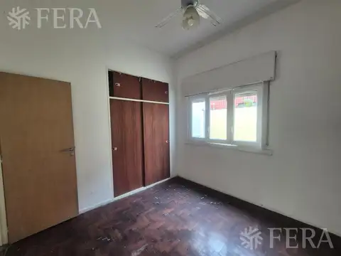 Depto Tipo Casa 4 ambientes con 2 baños