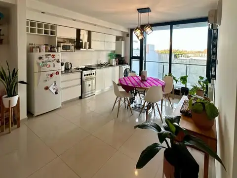 Dpto 2 amb en centro de Las Lomitas - Mitre 360