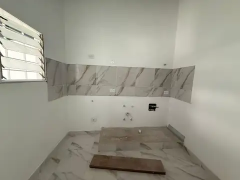 Casa 3 ambientes con 1 baño