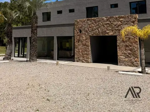 Apartamento en alquiler temporario c/ cochera en Rincón del Indio