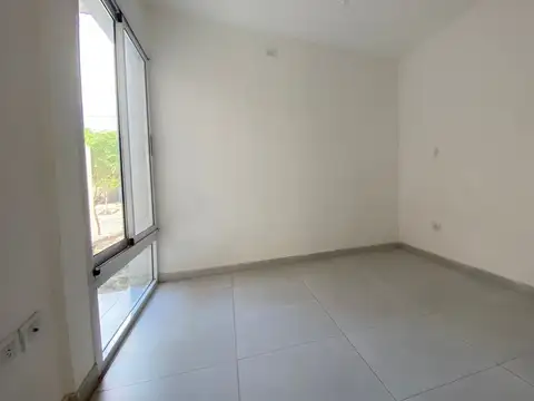 VENTA  CASA APTA CREDITO  EN MAIPU