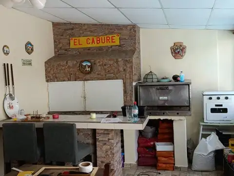 Casa 4 ambientes con 1 baño