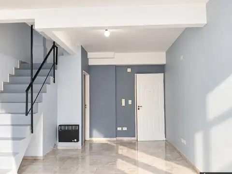 Depto Tipo Casa en Alquiler de 3 ambientes