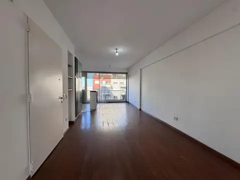 Av. Directorio 900, Piso 7
