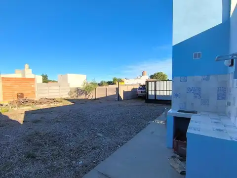 Casa 2 ambientes con 1 baño