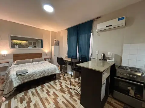 Monoambiente reciclado en venta sobre Avenida Alberdi.