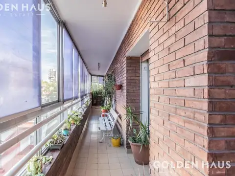 Departamento 5 ambientes en Flores con cochera