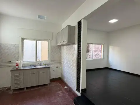 Depto Tipo Casa en Alquiler de 2 ambientes