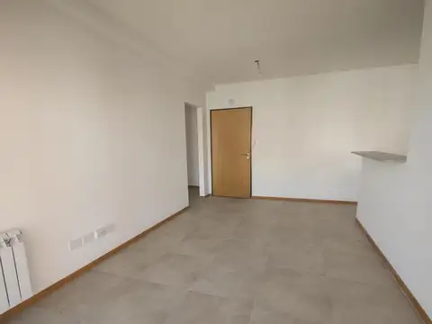 Departamento en Alquiler en Parque Chacabuco, $ 850.000