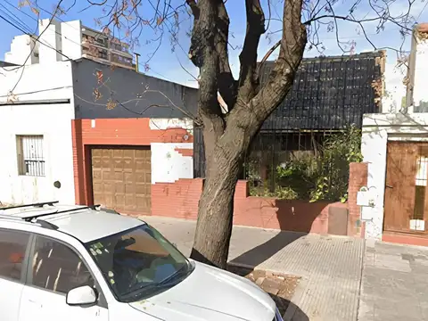 Terreno de 8 x 41.30 m en Villa Devoto