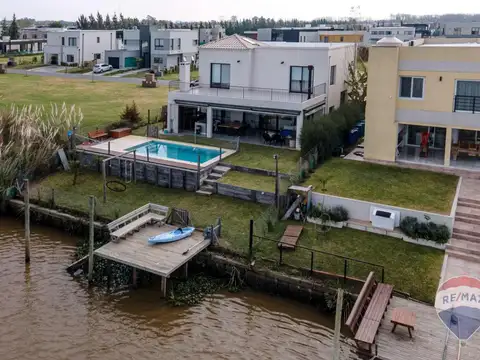 BARRIO NAUTICO EL CANAL VILLANUEVA TIGRE