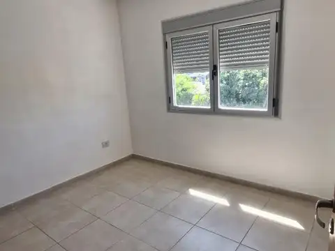 Avenida Castelli 100, Piso 3