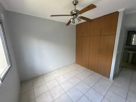 Departamento 6 ambientes con 2 baños