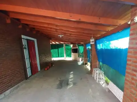 Casa 5 ambientes con 1 baño