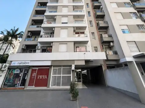 4 De Enero 1600, Piso 9
