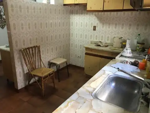 CASA EN VENTA EN GRAL. RODRIGUEZ - PENAS PROPIEDADES