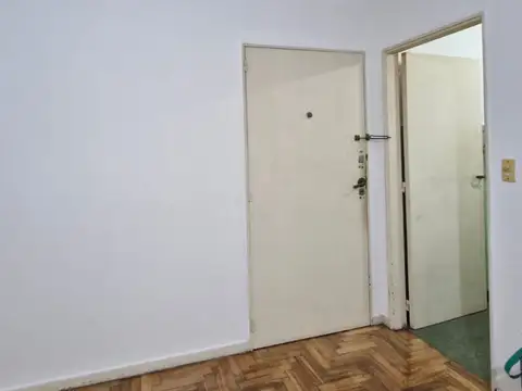 Armenia 2300, Piso 2