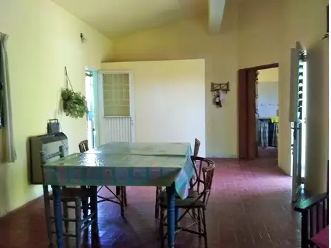 Casa 3 ambientes con 1 baño
