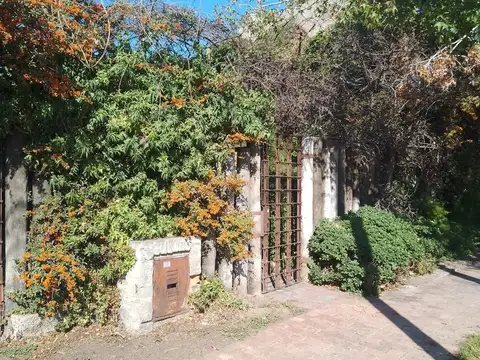 Lateral Sur del Acceso Este 1000