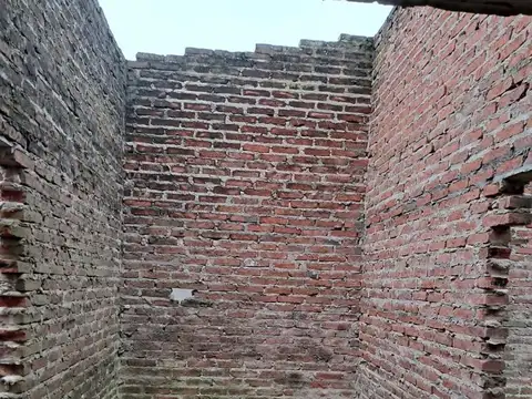 VENTA de LOTE con MEJORAS en Matheu