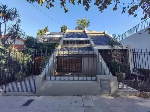 Casa en Venta 6 ambientes Garage Lomas de Zamora Centro