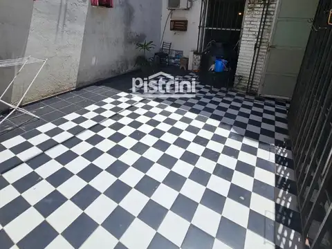 Casa 7 ambientes con 4 baños