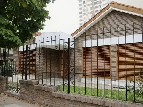 CASA EN VENTA 3 DORMI SAN LORENZO + PATIO Y PILETA