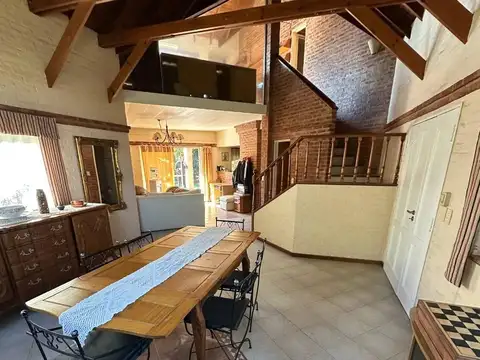 Casa en Alquiler en Club Privado Loma Verde, USD 1.200