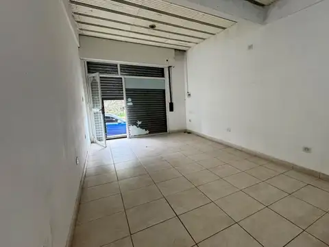 Local en Alquiler en Ingeniero Adolfo Sourdeaux, $ 500.000