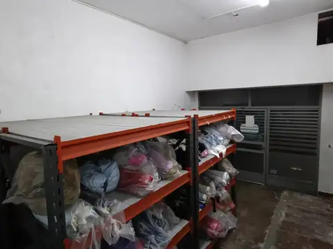 Galpon en Venta en Mataderos, USD 210.000