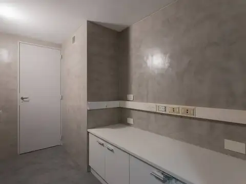 Oficina en Alquiler al Este