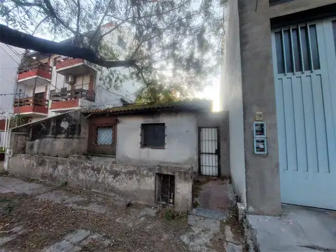 VENTA 2 CASAS 5 AMBIENTES RAMOS MEJIA  REFACCIONAR