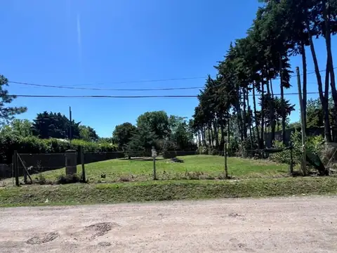 HERMOSO TERRENO EN EXCELENTE UBICACIÓN a 50mts de entrada principal acceso sur