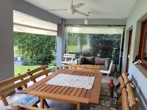 Casa 7 ambientes con 3 baños