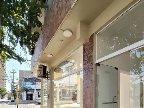 EN ALQUILER LOCAL EN ESQUINA EN POSADAS